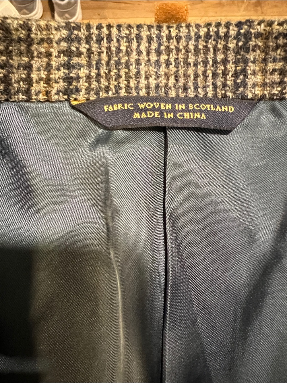 Brooks Brothers - 100% pure new wool, Scottish, Sport Coat in Gray, Brown, Blue - Picture 10 of 10